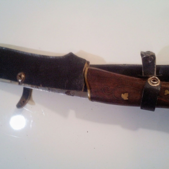 Estate Find Swords & Knives from a Vintage  Collector Saber Knife & Shea… - Picture 5 of 6